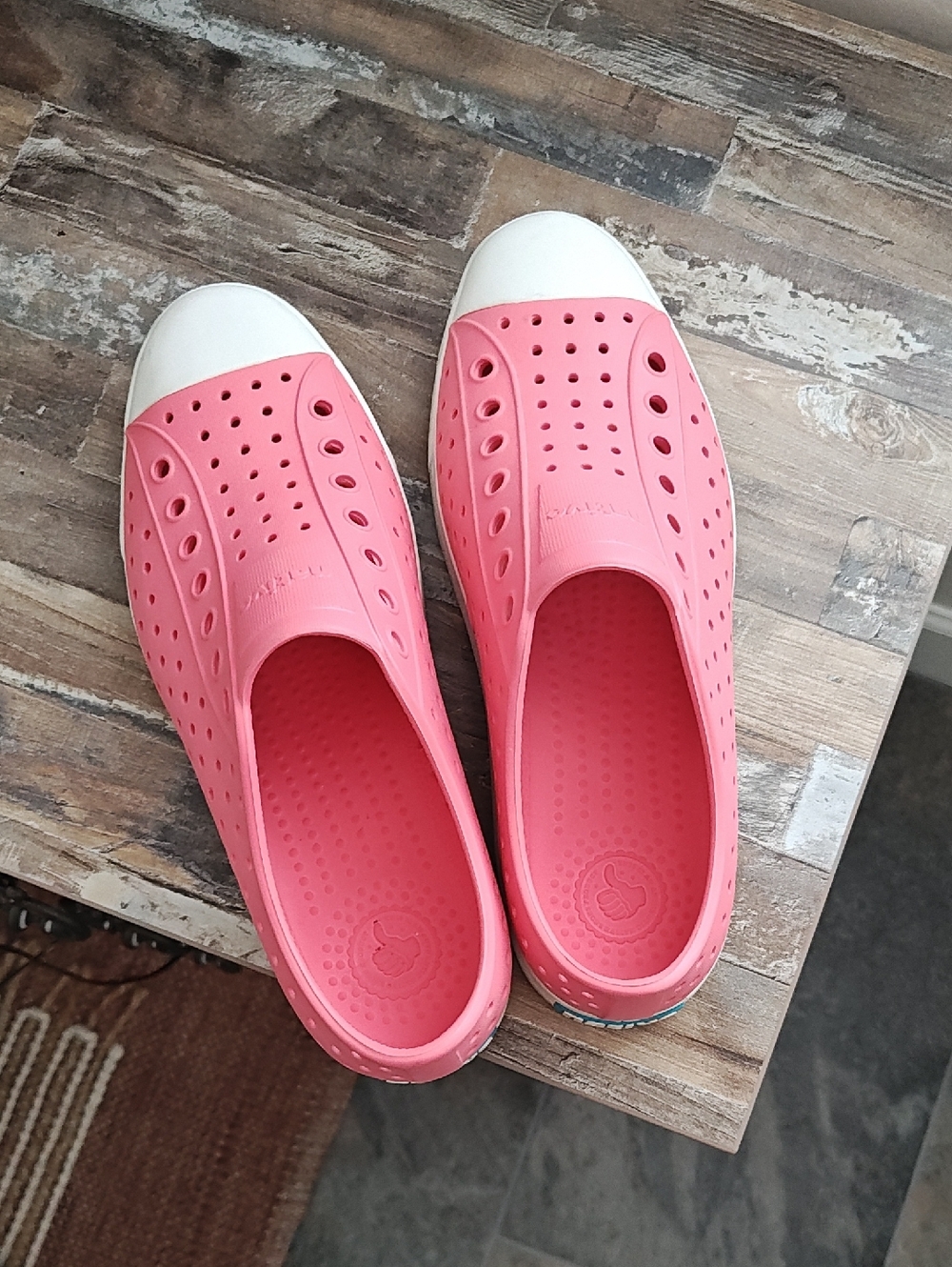 Native Unisex Jefferson Coral Slip-on Flats | W9